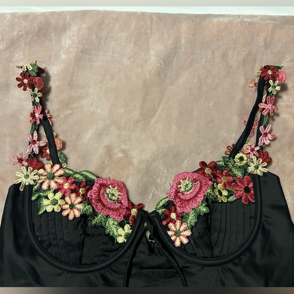 NWT Hello Molly Blooming Confidence Slip Dress with Floral details. Size M. - Picture 6 of 13